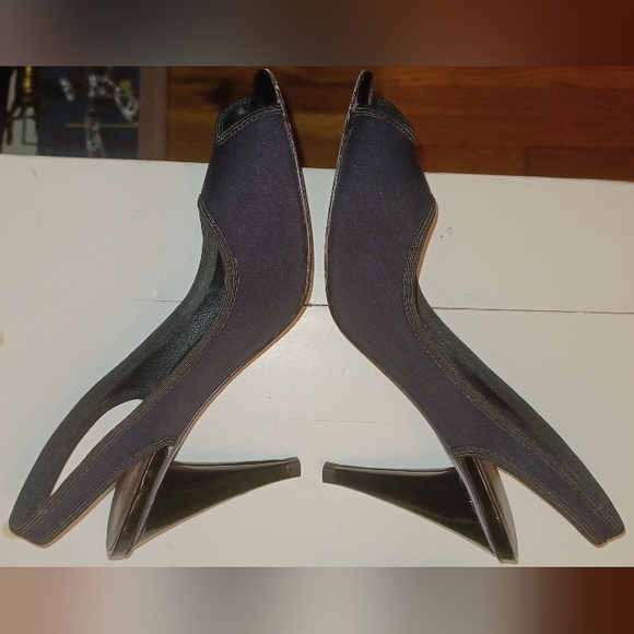 Donald J. Pliner Fenia black stretch fabric slingback pumps high heels size 7.5 - Picture 4 of 9